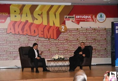 Pursaklar Belediyesi deneyimli gazetecileri Basın Akademi'de ağırlıyor