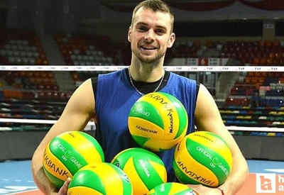 Hollandalı yıldız Dick Kooy yeniden Ankara’da!