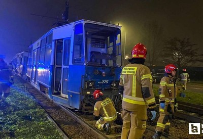 Krakow'da 2 tramvay çarpıştı, 2'si ağır 35 kişi yaralandı
