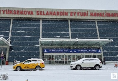 Yoğun kar yağışı nedeniyle Yüksekova'dan Ankara'ya yapılan tüm uçuşlar iptal edildi!