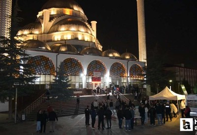 Kahramankazan Belediyesi, Regaip Kandili nedeniyle lokma dağıttı