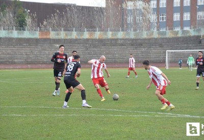 Kahramankazan Belediyesporlu futbolcular, attıkları gollerin ardından polis selamı vererek aziz şehitlerimizi andı