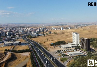 Protokol Yolu üzerinde yükselen Gökdemir Port Projesi alıcılarını bekliyor