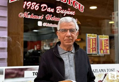 Nazilli'de tostçuluk yapan adam Mansur Yavaş'a olan benzerliğiyle dikkat çekti