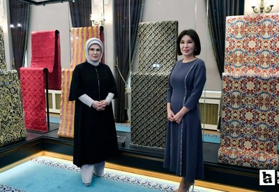 Liderlerin eşleri Ankara Palas Müzesi'ni ziyaret ederek bilgi aldılar