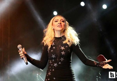 Hadise'nin UNICEF açıklamasına AK Parti'den sert tepki