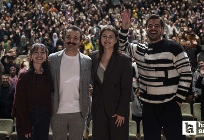 Külliye'de Ramazan etkinliklerinde ünlü dizi oyuncuları konuk edildi, ilahi konseri düzenlendi