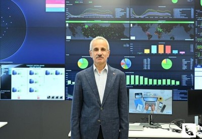Türkiye'nin haftalık sosyal medya kullanım süresi 24 saati aştı
