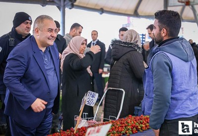 Başkan Özarslan Bademlik Semt Pazarı'nı ziyaret etti