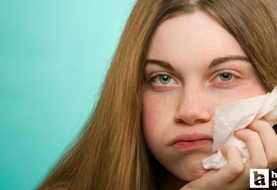 Bahar aylarındaki göz alerjisini defetmek için bu 3 maddeyi uygulayın!