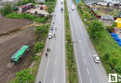 Ankara'dan Çanakkale'ye gelen tur otobüsü devrildi: 46 kişi yaralandı!