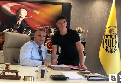 Ankaragücü genç oyuncuyla profesyonel sözleşme imzaladı