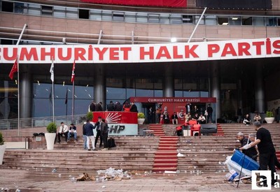 CHP Genel Merkezi'nde temizlik çalışması gerçekleştirildi