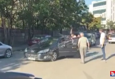 Ankara'da trafikte tekmeli yumruklu kavga!