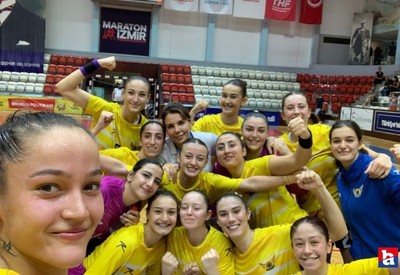 Yenimahalle Belediyesi Hentbol Kadın Takımı, İzmir Büyükşehir Belediyesi'ni mağlup etti!