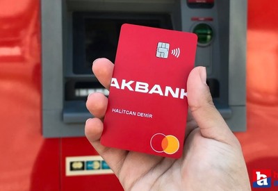Cebinde Akbank kartı olanlara Sarı Cuma kampanyası ile 5800 TL kazanma şansı