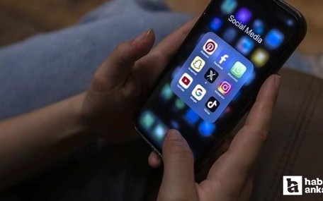 15 yaş altı küçük çocuklar, aile izni olsa dahi sosyal paylaşım sitelerine giremeyecek