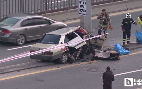 Çankaya'da direğe çarpan otomobilin sürücüsü yaralandı