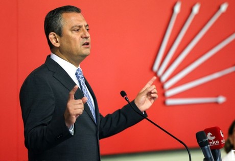 Özgür Özel açıkladı: CHP Olağanüstü Kurultay kararı aldı