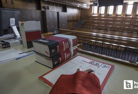Cimrilik hem boşanma hem de tazminat sebebi sayıldı!