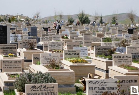 Keçiören Belediyesi mezarlık ziyareti yapmak isteyenler için ücretsiz servis hizmeti verecek