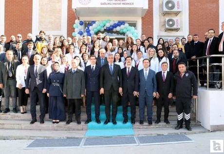 Sağlık Bakanı Memişoğlu Gölbaşı Yiğit Gençbay Sağlıklı Hayat Merkezi'nin açılışını yaptı