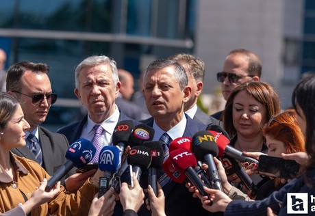 Özgür Özel, 'CHP'ye kayyum atanacağı' iddiasına yanıt verdi