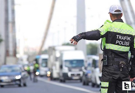Bakan duyurdu: 180 bin TL para cezası, 120 gün ehliyete el koyma ve trafikten men cezası geliyor