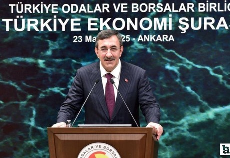 Cevdet Yılmaz: 'Enflasyon düşerken bunun geçici bazı yan etkileri olabiliyor'
