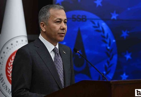 Bakan Yerlikaya acı bilançoyu paylaştı: Bayramın ilk gününde 692 kaza, 7 can kaybı