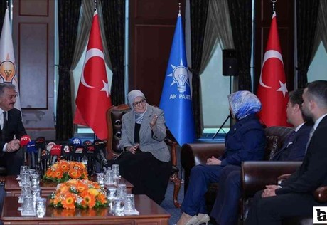 Siyasi partiler gün içinde bayramlaşma ziyaretleri gerçekleştirecek