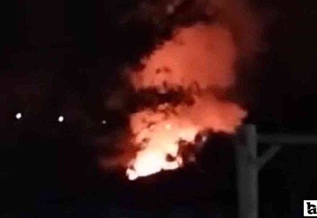 Mamak'ta bir iş yerinde çıkan yangın paniğe sebep oldu