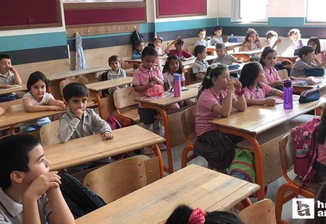 Okullarda serbest kıyafet sona erdi, forma geri geldi!