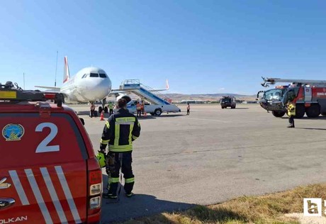 Birleşik Arap Emirlikleri'nden havalanan uçak Ankara'ya acil iniş yaptı