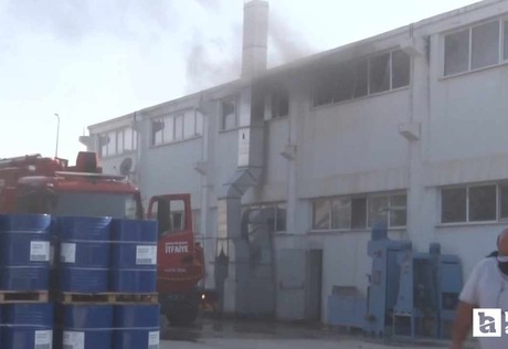 Sincan'da boya fabrikasında çıkan yangın güçlükle söndürülebildi