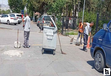 Altındağ Belediyesi temizlik ekipleri Zübeyde Hanım Mahallesi'ni temizledi