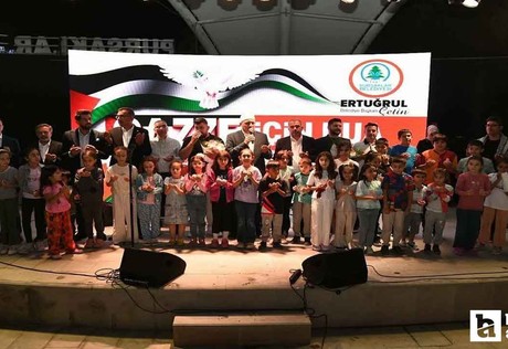 Pursaklar Belediyesi'nin düzenlediği programda eller Gazze için semaya kalktı!