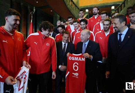 Cumhurbaşkanı Erdoğan, A Milli Basketbol Takımı'nı kabul etti