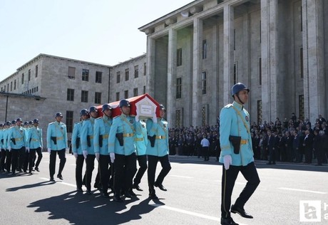 Ankara'da vefat eden Ökkeş Şendiller için TBMM'de tören düzenlendi