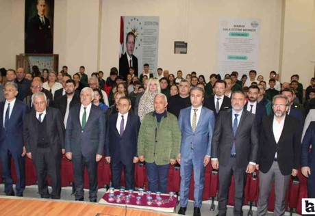 Mamak'ta LGS'de ilk 10'a giren öğrencilere bisiklet hediye edildi!