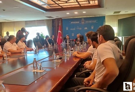 ABB Başkanı Yavaş: 'Sporcularımız altın madalyalar getirmeye devam edecek'