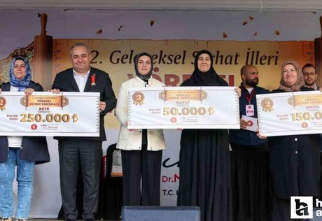 Keçiören'de düzenlenen yöresel yemek yarışmasında kazananlar ödüllerini aldı