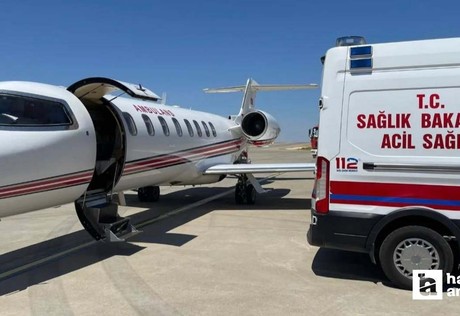 Artvin'de kalp krizi geçiren 45 yaşındaki hasta ambulans uçakla Ankara'ya sevk edildi