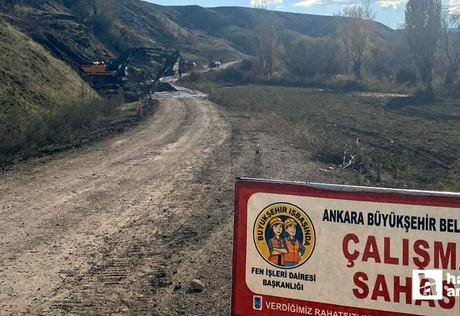 Beypazarı'nda toprak kayması: Bağlantı yolu ulaşıma kapandı