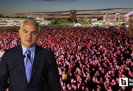 Bakan Ersoy'dan konser maliyeti açıklaması: ABB ile aramızda ciddi maliyet farkı var!