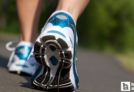 Diyabeti günlük 30 dakika yürüyüş yaparak önlemek mümkün