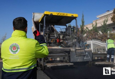 Etimesgut Belediyesi, Bağlıca Mahallesi'nde asfalt serim çalışması gerçekleştirildi