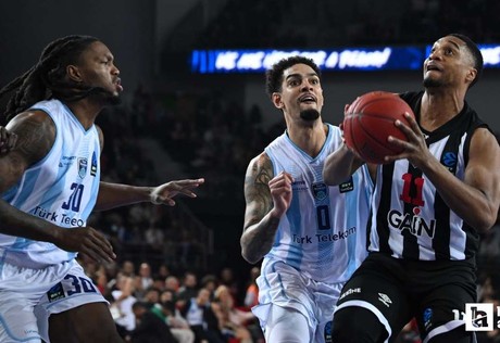 Türk Telekom, BKT Avrupa Kupası'nda Beşiktaş'a mağlup oldu