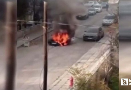 Beypazarı'nda seyir halindeki araçta çıkan yangını itfaiye söndürdü