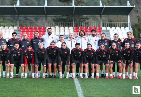 Futbol Kadın A Milli takımımız başladı